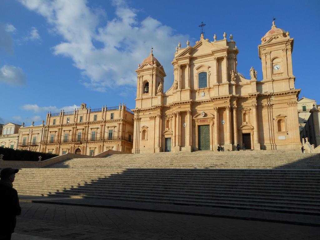 Toro House Apartment Noto Exterior photo